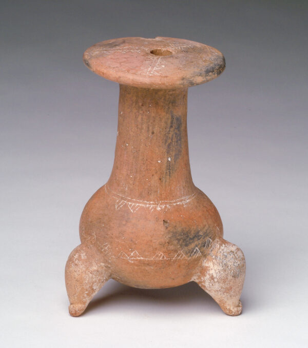 Tripod vase with narrow mouth, flat top.