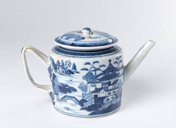 Covered Teapot with double strap handles, berry knob on cover that may not be original (too large)