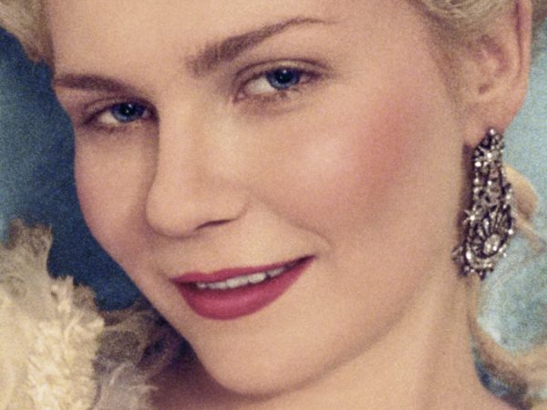 Photo of actress Kirsten Dunst, a white woman with blonde hair, who plays Marie Antoinette
